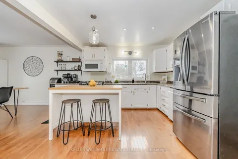1172 Swan St, North Dumfries, ON N0B 1E0