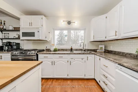 1172 Swan St, North Dumfries, ON N0B 1E0