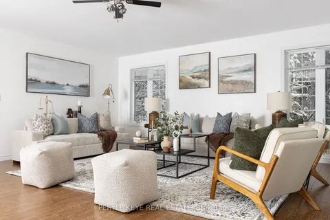 557 South Mary Lake Rd, Huntsville, ON P0B 1L0