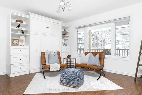 557 South Mary Lake Rd, Huntsville, ON P0B 1L0