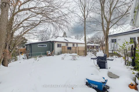 346 Wharncliffe Rd, London, ON N6J 2L8