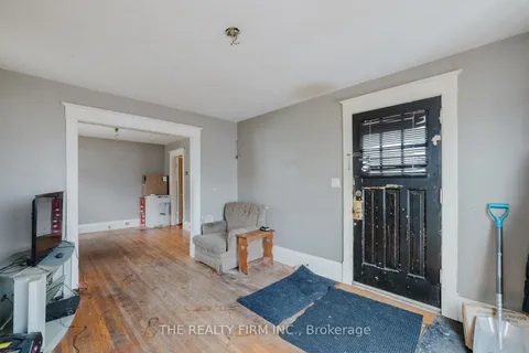 346 Wharncliffe Rd, London, ON N6J 2L8