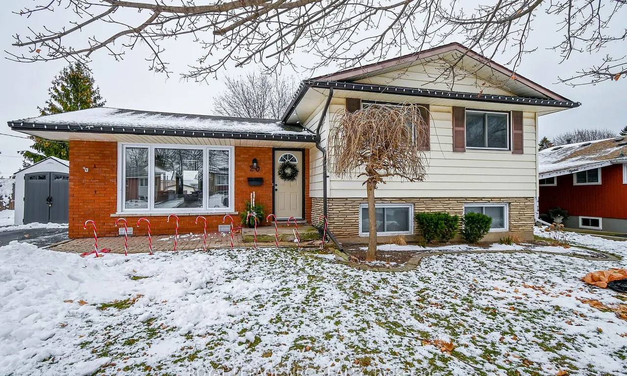 20 First Ave, Port Colborne, ON L3K 5N4