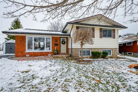 20 First Ave, Port Colborne, ON L3K 5N4