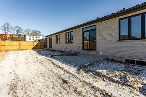 19 JOHN POUND Road, Tillsonburg, ON N4G 5X3