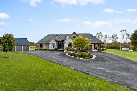 811 Effingham St, Pelham, ON L0S 1C0