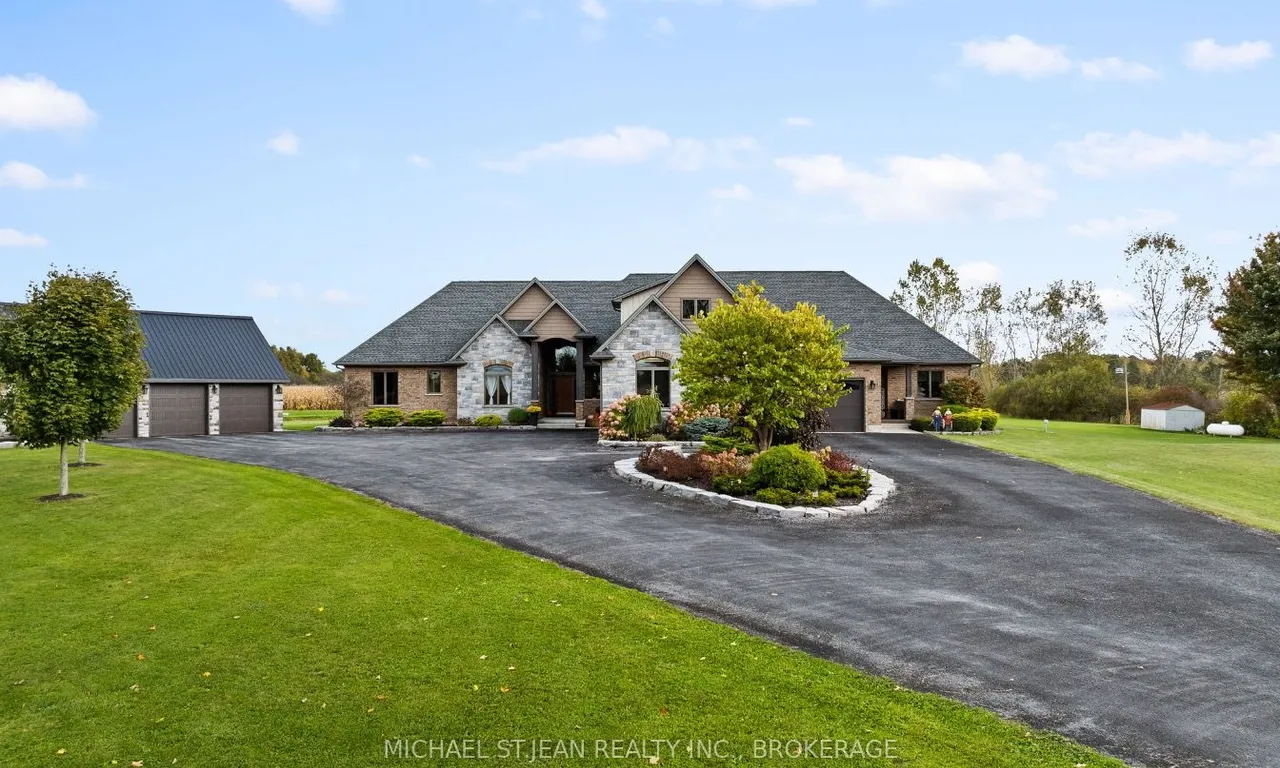 811 Effingham St, Pelham, ON L0S 1C0