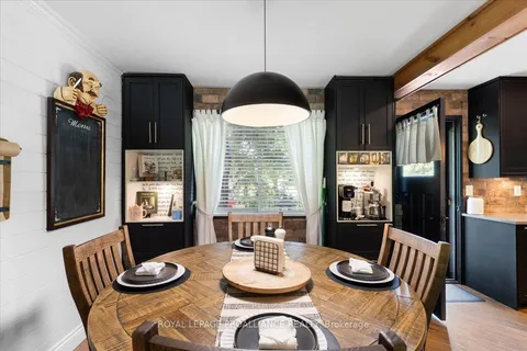 143 Colonial Rd, Belleville, ON K8R 1B8