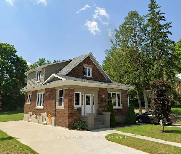 271 9th St, Hanover, ON N4N 1L3