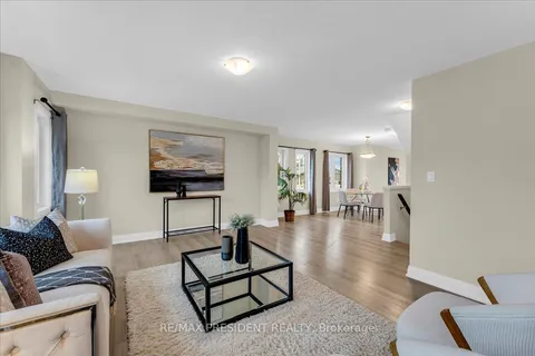 140 Ian Ormston Dr, Kitchener, ON N2P 0K3