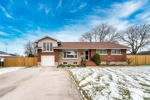 29 Elm Ridge Dr, St. Catharines, ON L2T 2A7