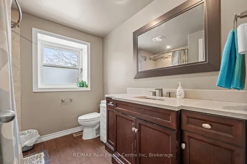 71 Keats Cres, Guelph, ON N1G 3C9