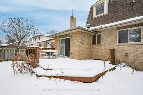 71 Keats Cres, Guelph, ON N1G 3C9
