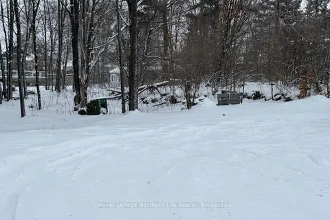 738 AIRPORT Rd, North Bay, ON P1C 1A2