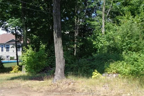 738 AIRPORT Rd, North Bay, ON P1C 1A2