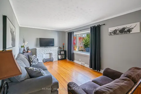 5508 Hillsdale Ave, Niagara Falls, ON L2G 4T9