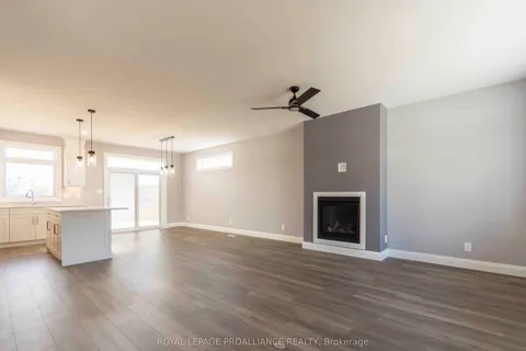 7 MacKenzie John Crescent, Brighton, ON K0K 1H0