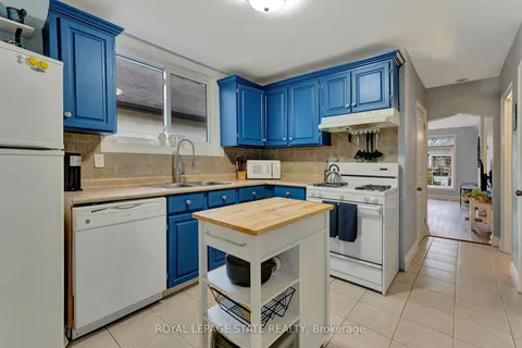 62 Houghton Ave, Hamilton, ON L8H 4L4