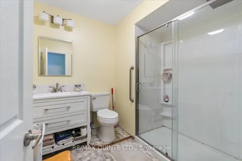 244 Ashley St, Belleville, ON K0K 2B0