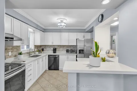 40 Sofron Dr, Cambridge, ON N3C 4G5