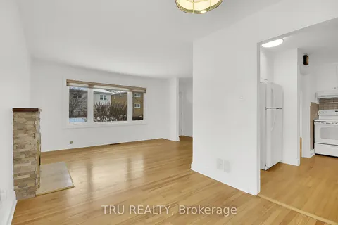 1373 Laperriere Ave, Carlington - Central Park, ON K1Z 7S4