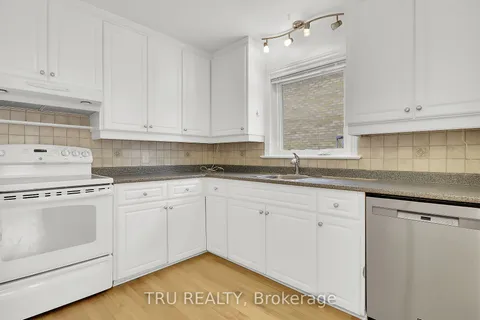 1373 Laperriere Ave, Carlington - Central Park, ON K1Z 7S4