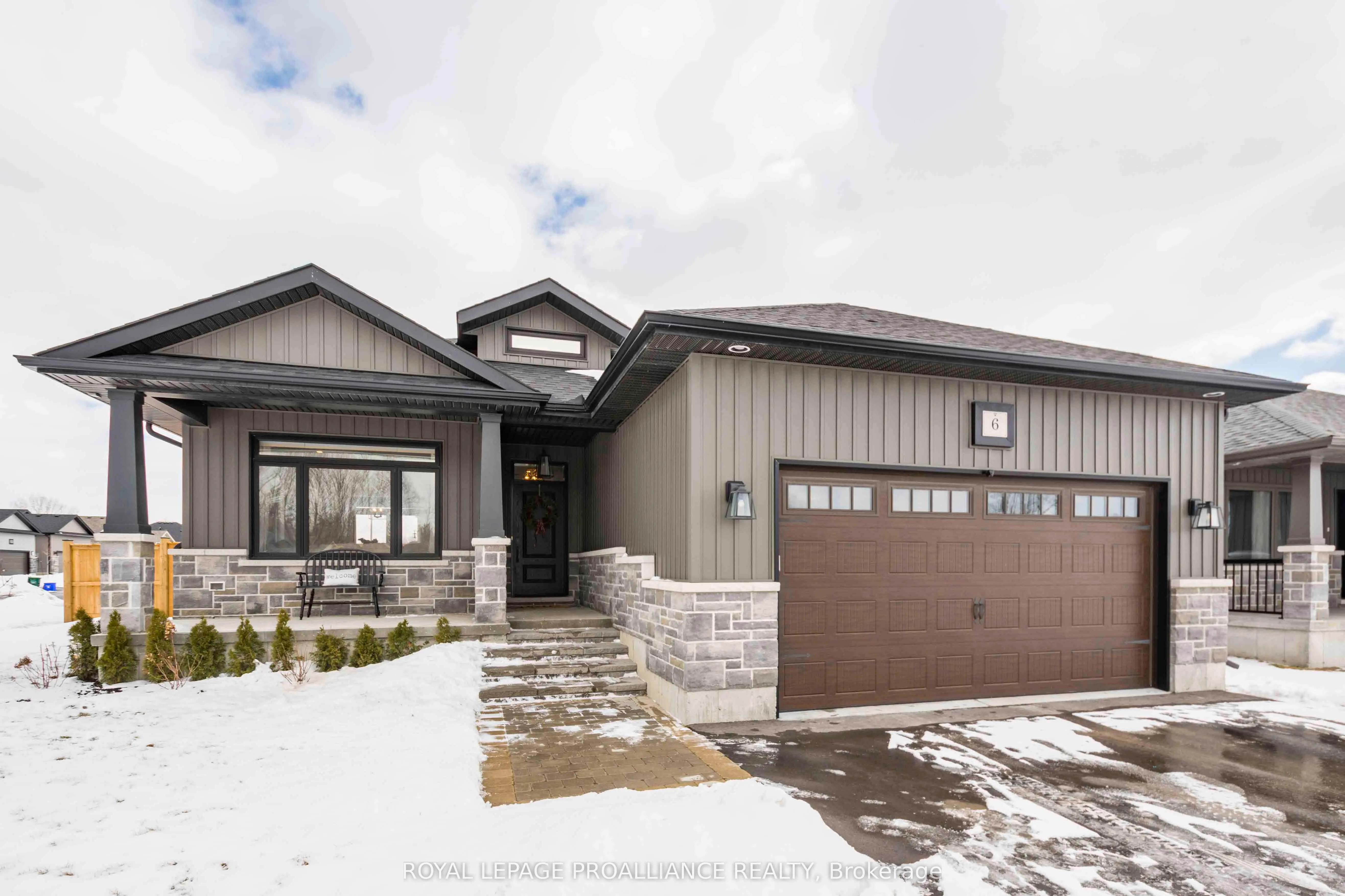 14 MacKenzie John Crescent, Brighton, ON K0K 1H0