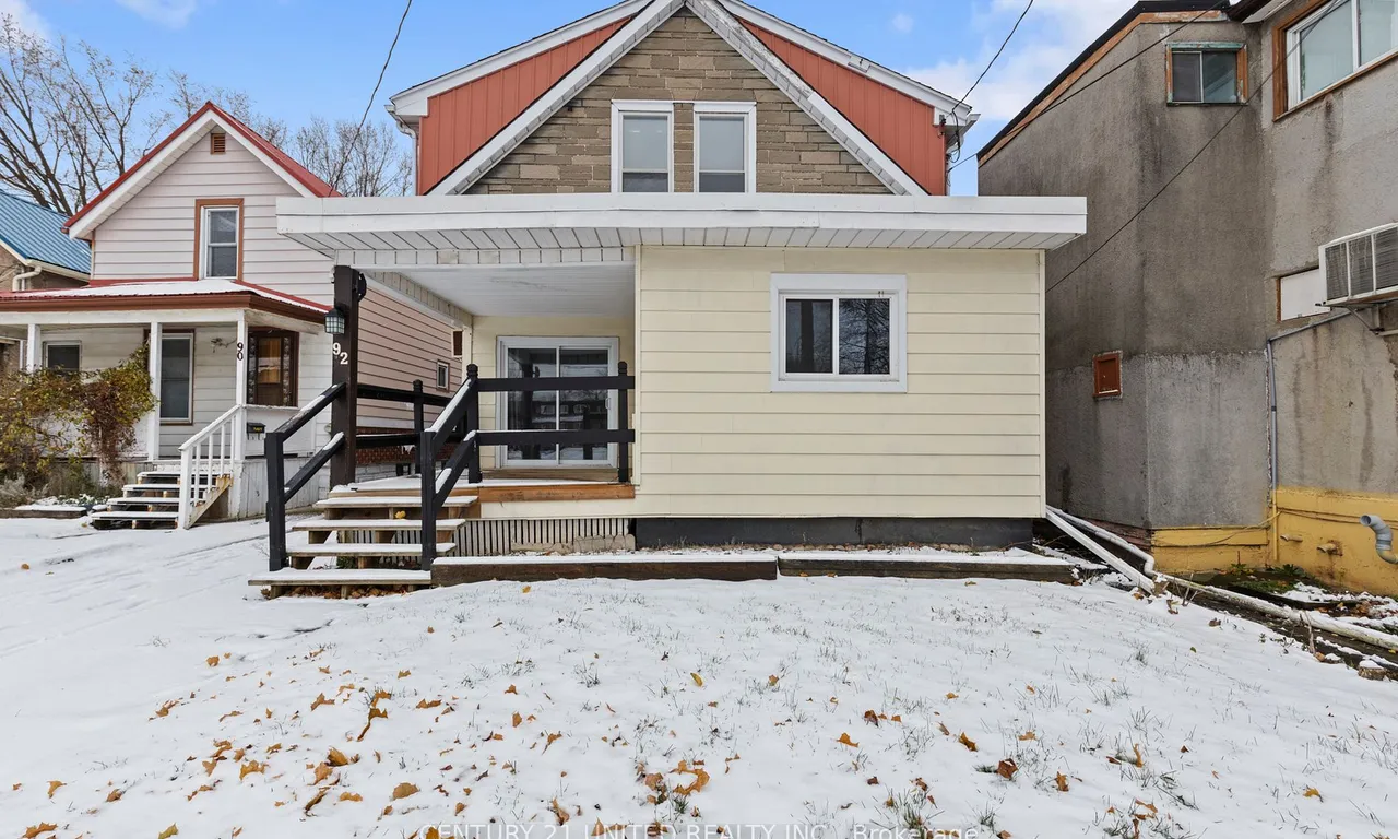 92 Empire St, Welland, ON L3B 2L4