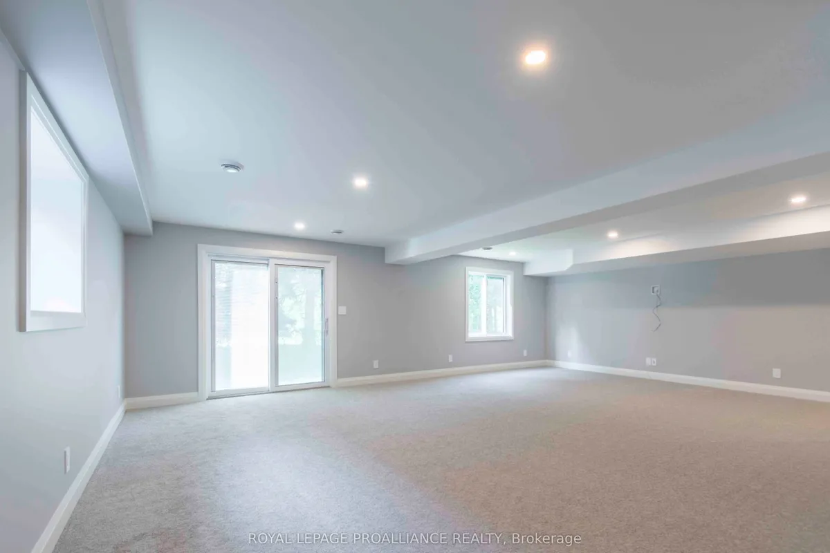 16 Mackenzie John Crescent, Brighton, ON K0K 1H0