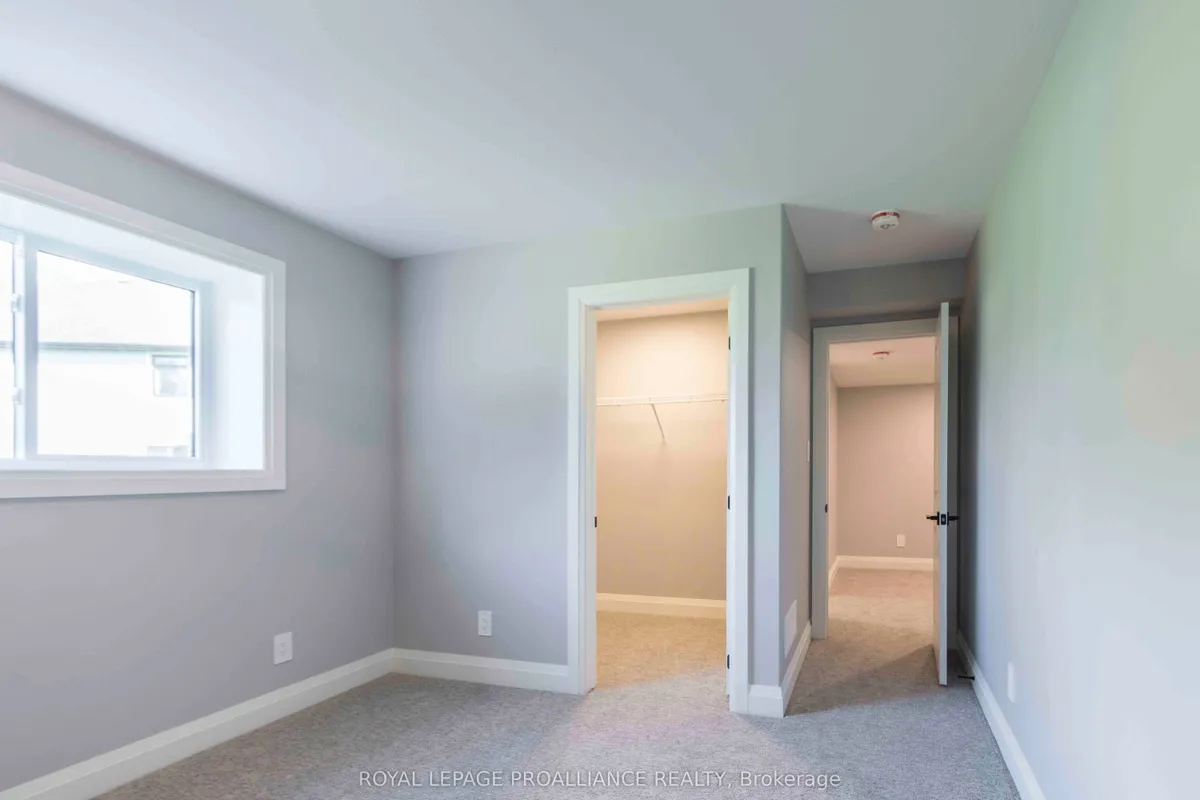 16 Mackenzie John Crescent, Brighton, ON K0K 1H0