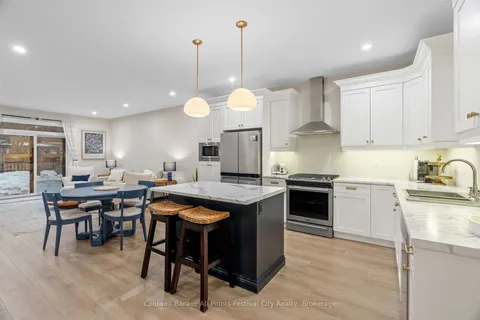 37 Picton St, Goderich, ON N7A 1J4