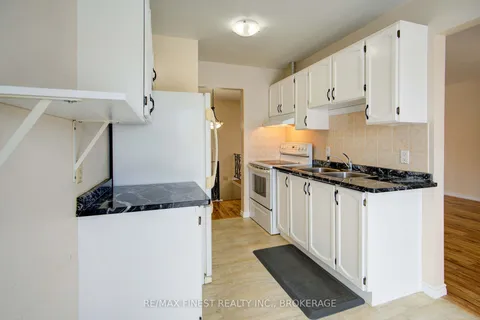 1028 Bauder Cres, Kingston, ON K7P 1M6