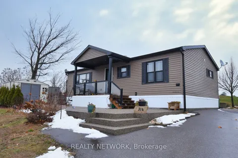 673 Brant-Waterloo Road, North Dumfries, ON N0B 1E0
