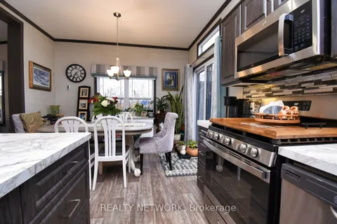 673 Brant-Waterloo Road, North Dumfries, ON N0B 1E0