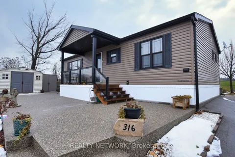 673 Brant-Waterloo Road, North Dumfries, ON N0B 1E0
