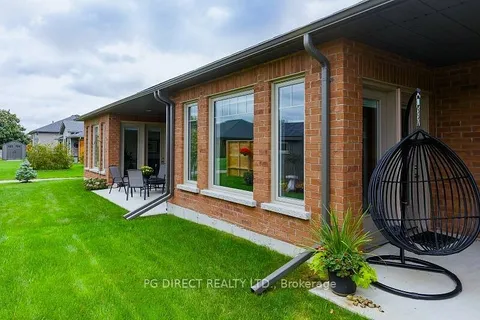 28 Beacon Drive, Brighton, ON K0K 1H0