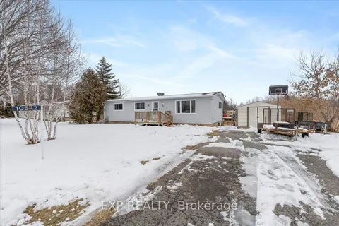 10542 Main St, North Dundas, ON K0E 1W0