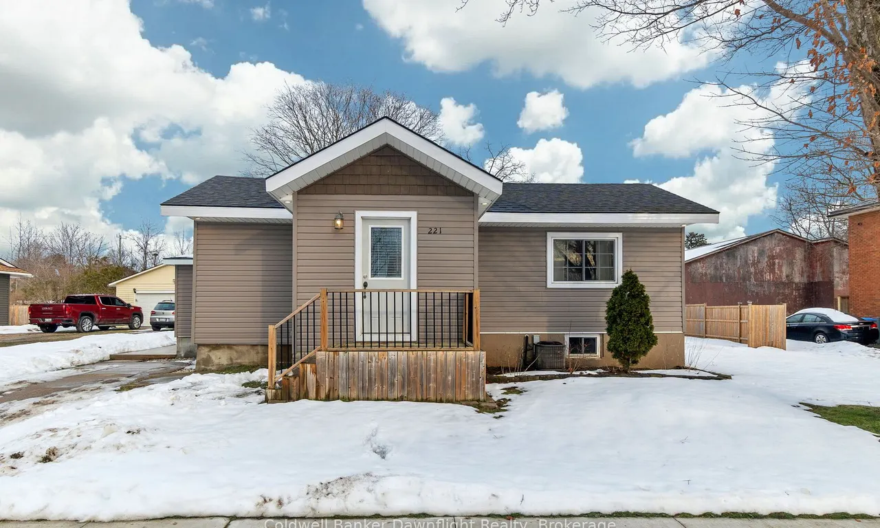 221 James St, Central Huron, ON N0M 1L0