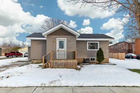 221 James St, Central Huron, ON N0M 1L0