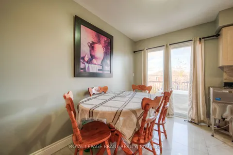 16 Mcguiness Drive, Brantford, ON N3T 6M5