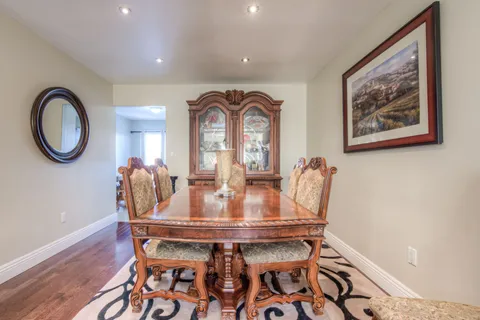 16 Mcguiness Drive, Brantford, ON N3T 6M5