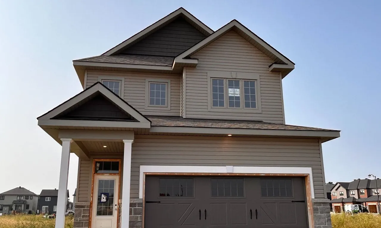 217 Massalia Cres, Orleans - Cumberland and Area, ON K4A 5L9
