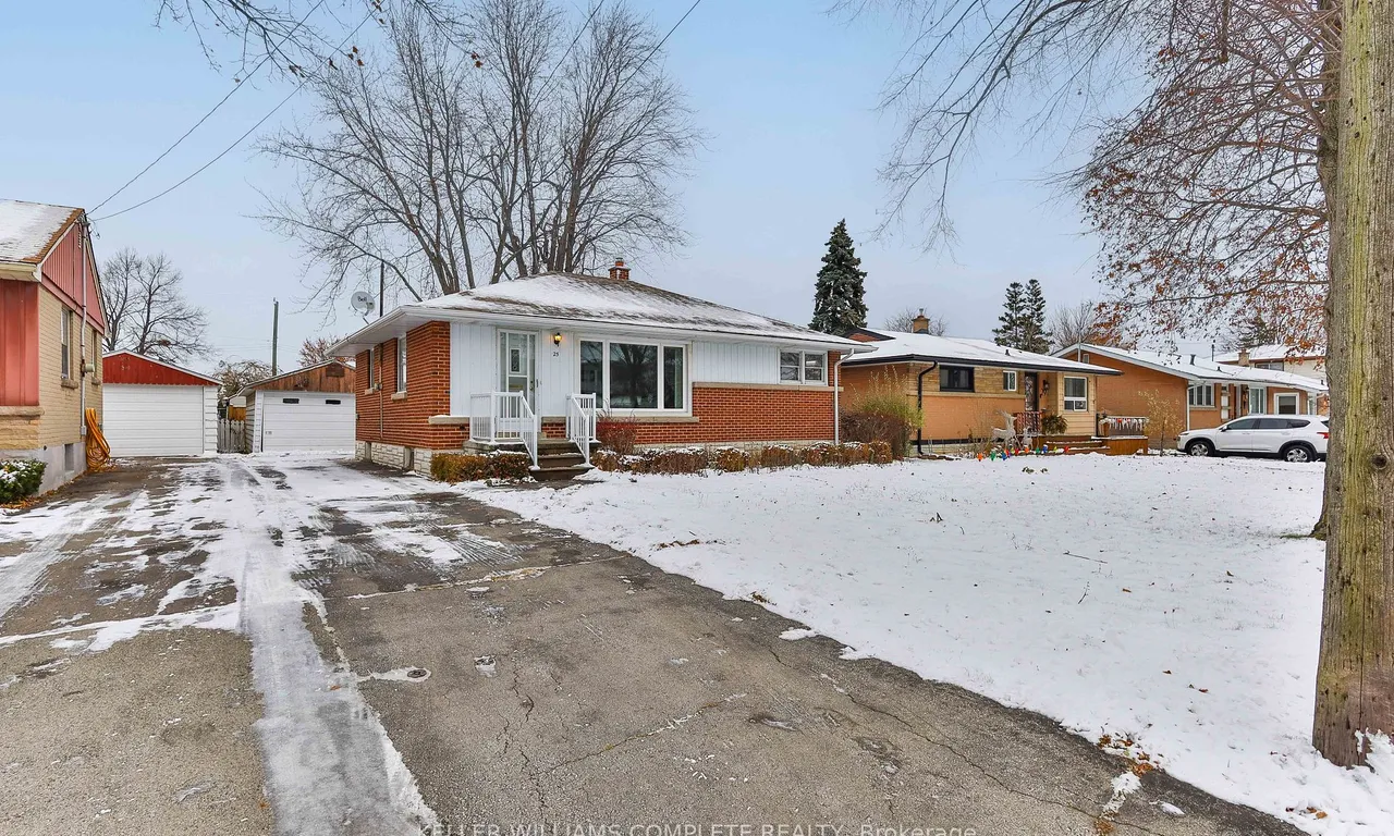 25 Grandfield St, Hamilton, ON L8T 2H1