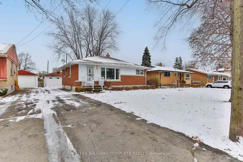 25 Grandfield St, Hamilton, ON L8T 2H1