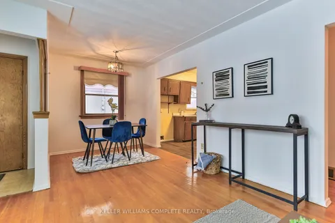 25 Grandfield St, Hamilton, ON L8T 2H1