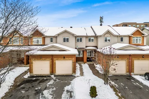 2044 Scully Way, Orleans - Cumberland and Area, ON K4A 4L8