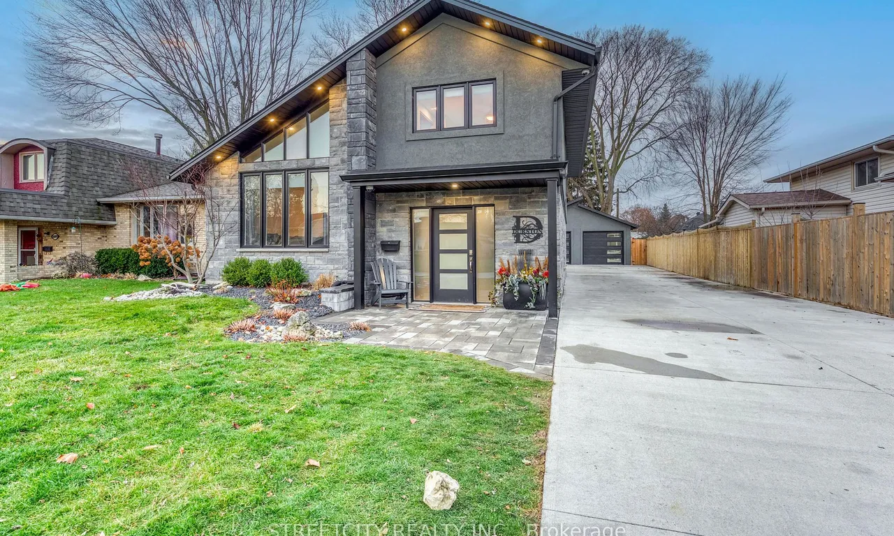 1091 Salisbury St, Sarnia, ON N7S 3V6