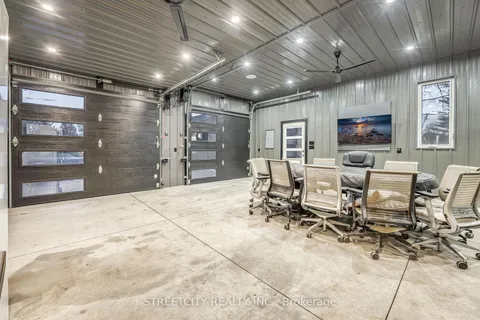 1091 Salisbury St, Sarnia, ON N7S 3V6