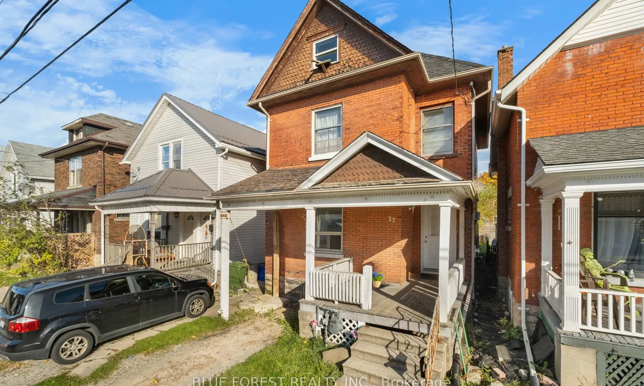 37 John St, St. Thomas, ON N5P 2X2