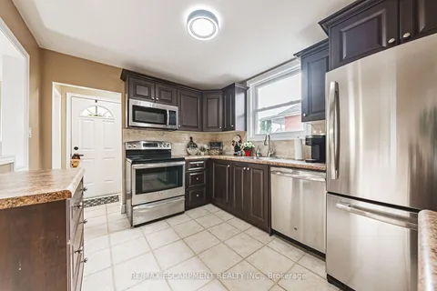 278 EAST 12TH St, Hamilton, ON L9A 3X8